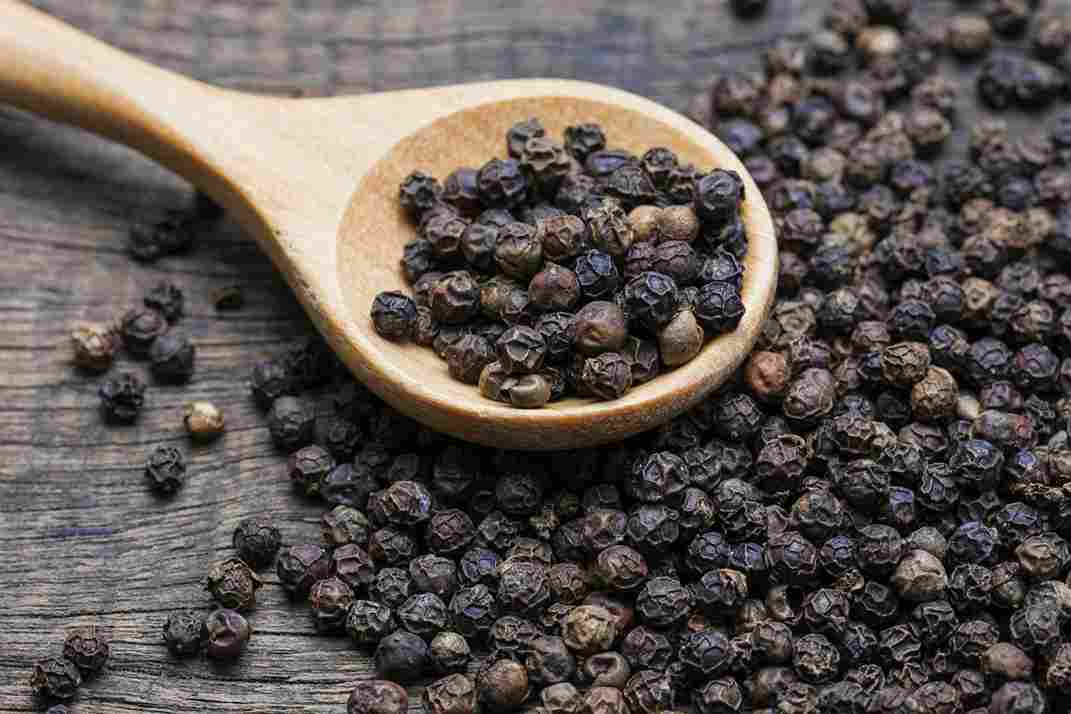 تصویر 1 از کشمش پلویی سیاه خوش طعم و گوشتی